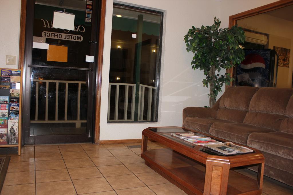 Oak Hill Inn And Suites Tahlequah Eksteriør bilde