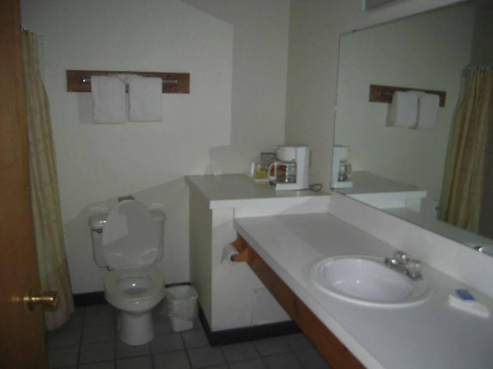 Oak Hill Inn And Suites Tahlequah Eksteriør bilde