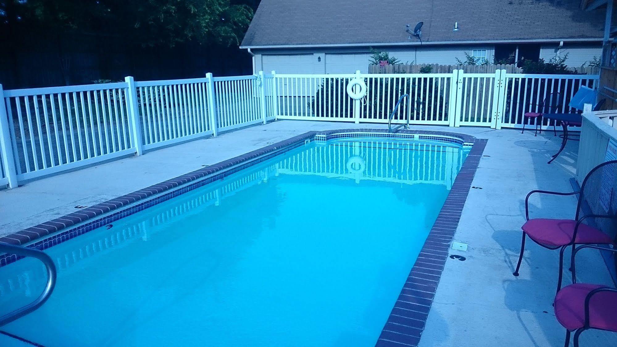 Oak Hill Inn And Suites Tahlequah Eksteriør bilde